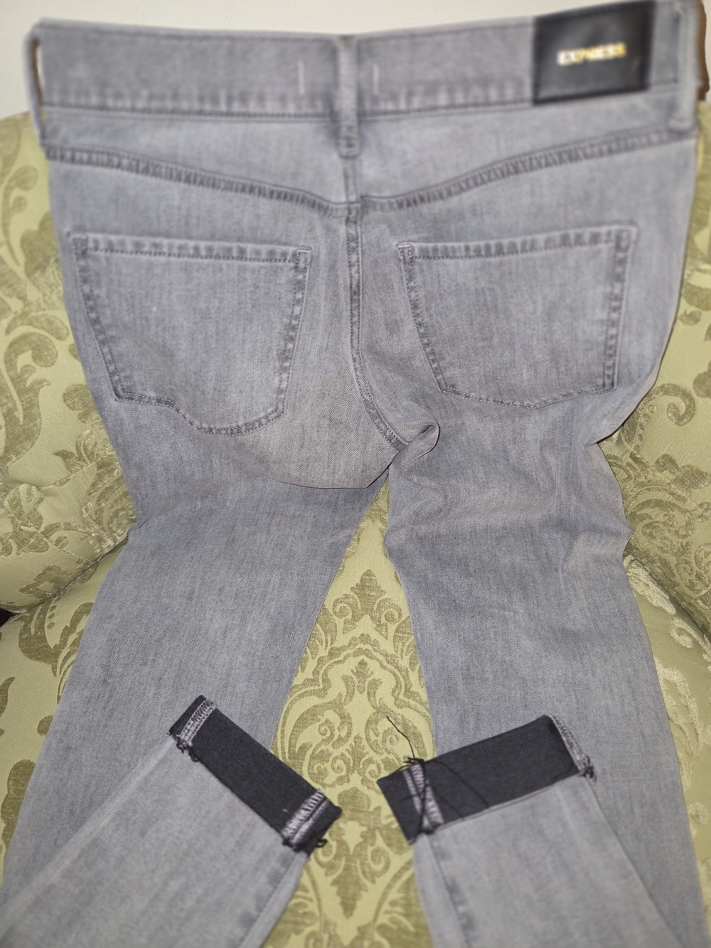 Express Gray Button-Fly Jeans - Picture 5 of 5